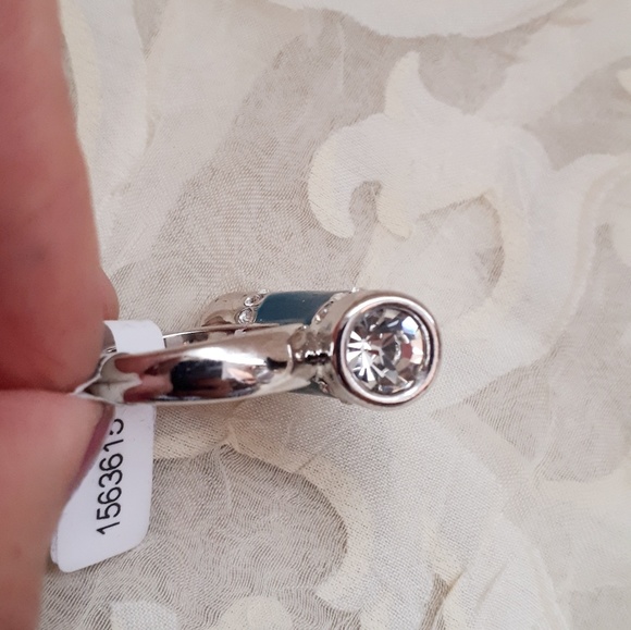 Stunning Lia Sophia enamel ring size 6 - Picture 5 of 8